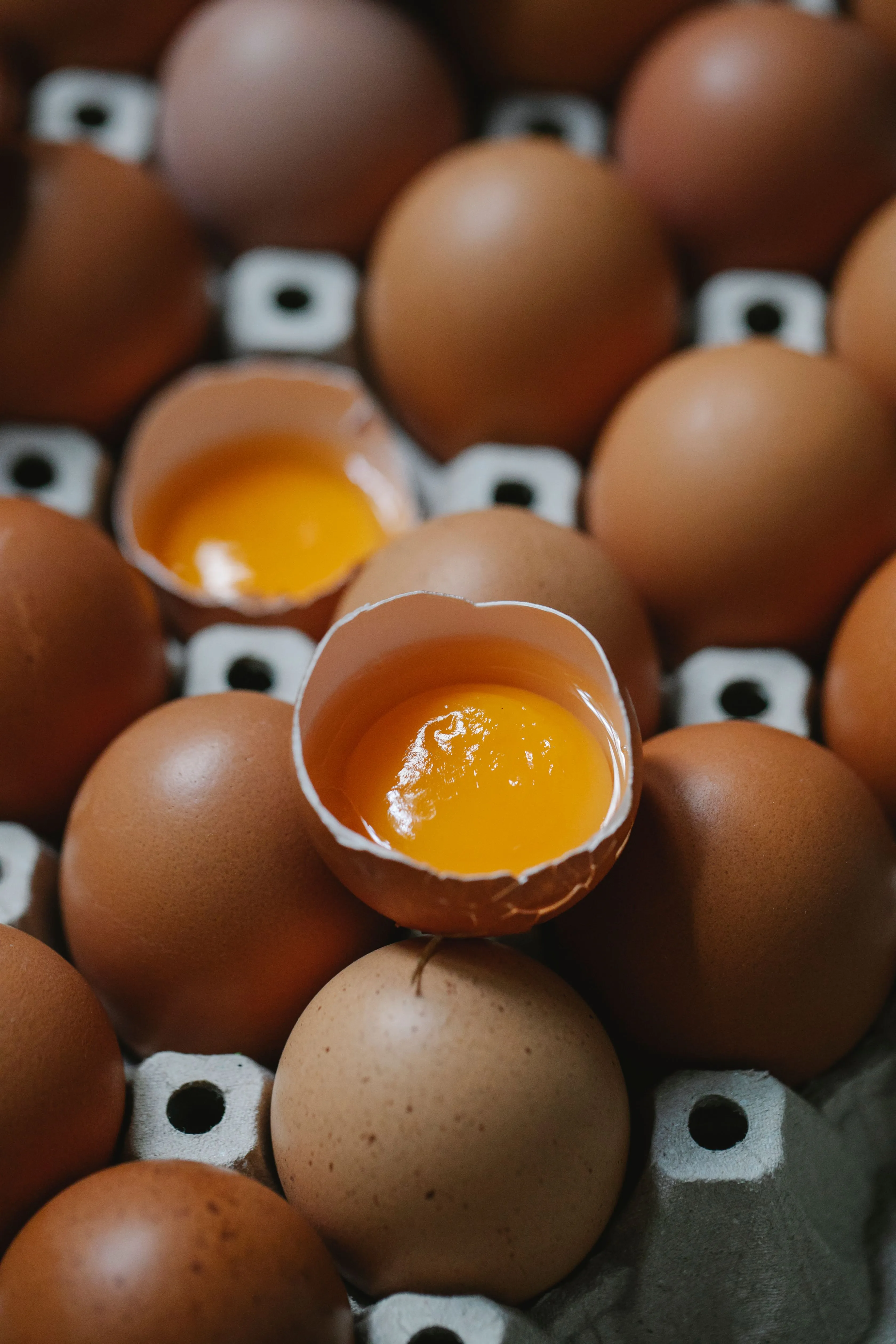 Fresh tray of Egg Sheg premium Brown (Desi) Egg — naturally golden shell, rich amber yolk
